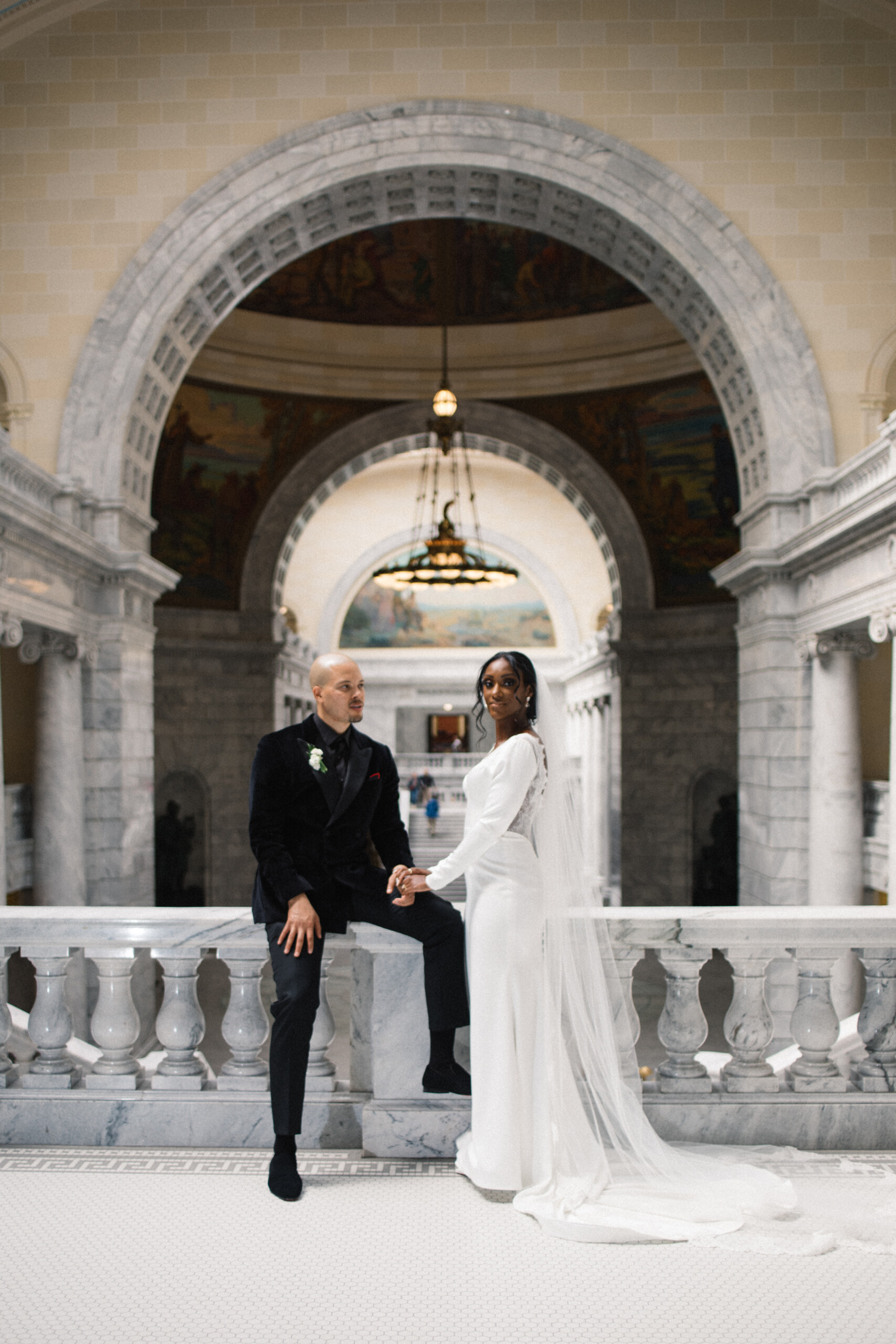 This Couple Said Yes to a Sexy & Modern Courthouse Wedding in Utah – Beragampengetahuan