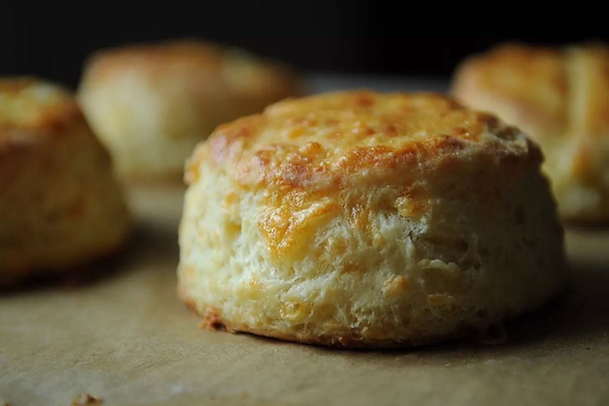 Ham & Biscuits, a Kitchen Fire & Great Vases – Beragampengetahuan