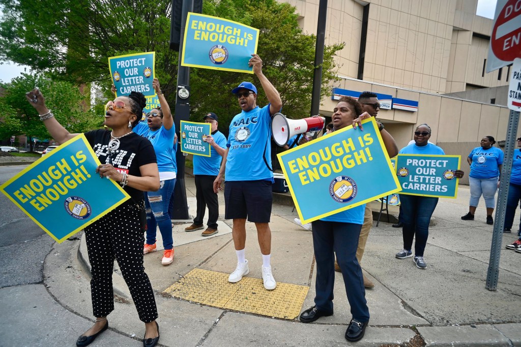 Fearful for their safety, postal workers rally for protection – Beragampengetahuan