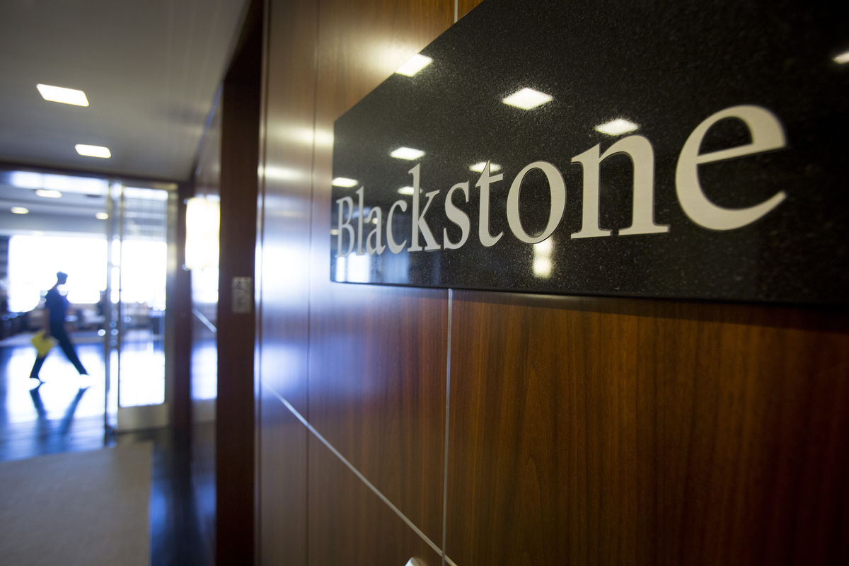 Unpacking the Firestorm Over Blackstone’s Real Estate Valuations – Beragampengetahuan