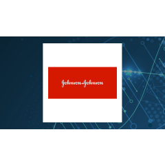 Johnson & Johnson (NYSE:JNJ) Shares Sold by Smithfield Trust Co – Beragampengetahuan