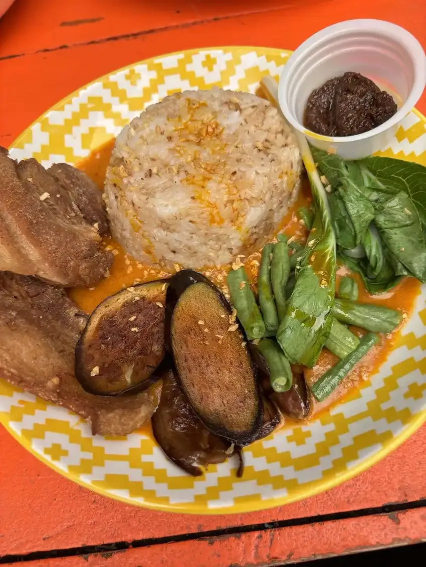 Miryinda Restaurant crispy kare-kare