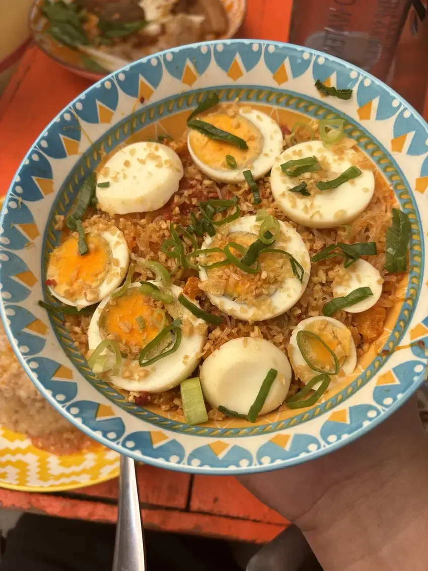 Garlic pancit at Miryinda