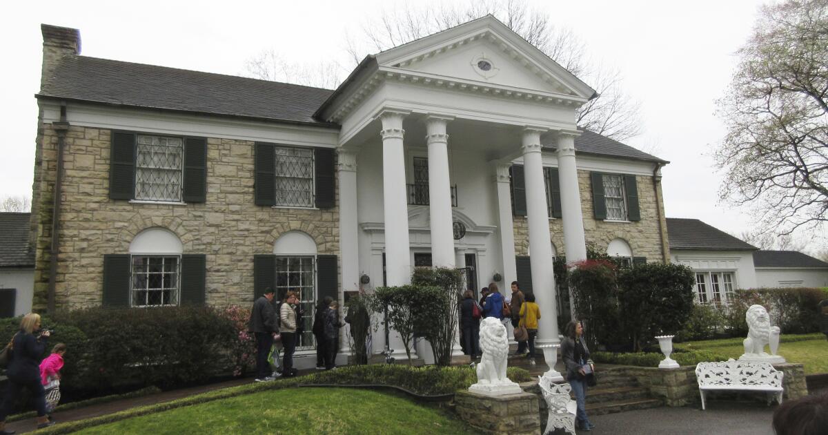 ‘Nigerian scammer’ takes credit for Graceland foreclosure sale – Beragampengetahuan