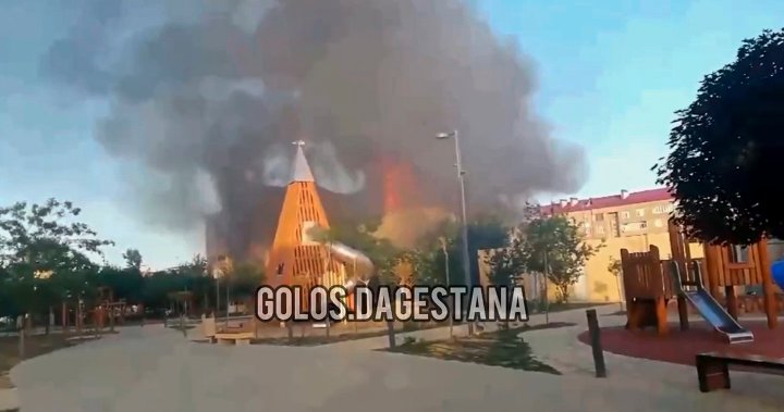 Militan Dagestan menyerang gereja, sinagoga, dan pos polisi, membunuh para pendeta dan petugas polisi – The Nation

 – Beragampengetahuan