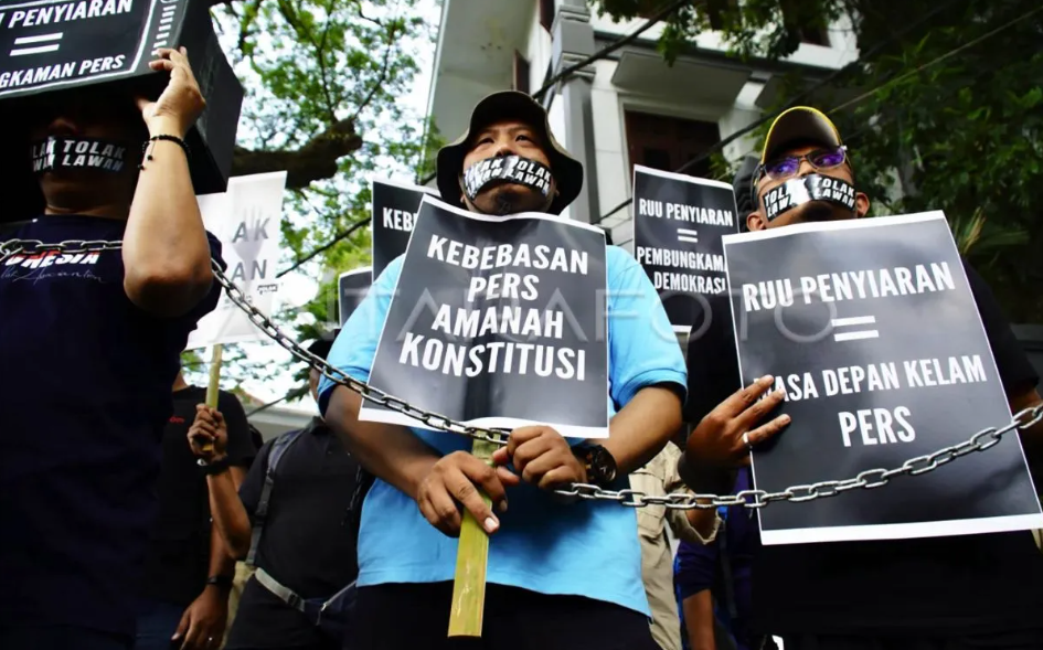 Undang-undang yang diusulkan dapat menghidupkan kembali oligarki media di Indonesia

 – Beragampengetahuan
