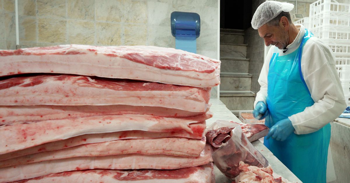 Bagaimana Larderia Italia ini menghasilkan 22.000 kilogram Salume setahun?

 – Beragampengetahuan