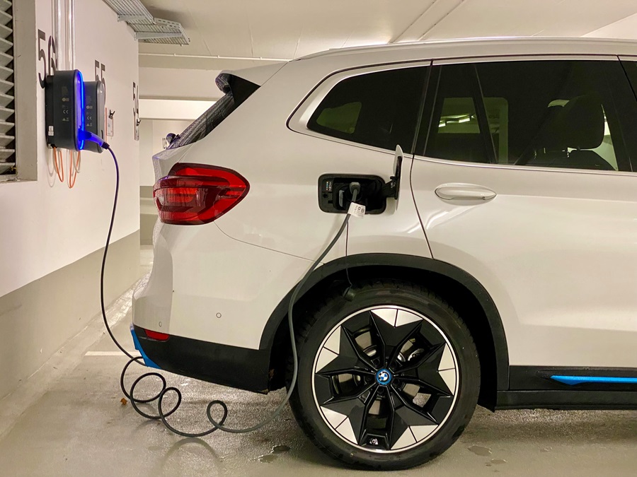 Lima reparasi mobil listrik termahal

 – Beragampengetahuan
