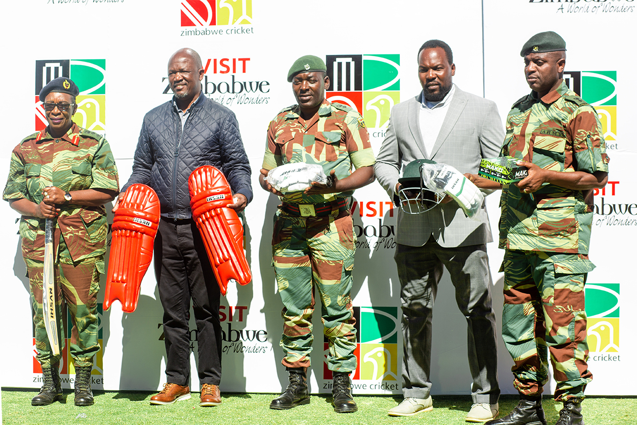 Tim kriket Zimbabwe menyumbangkan peralatan untuk tentara nasional

 – Beragampengetahuan