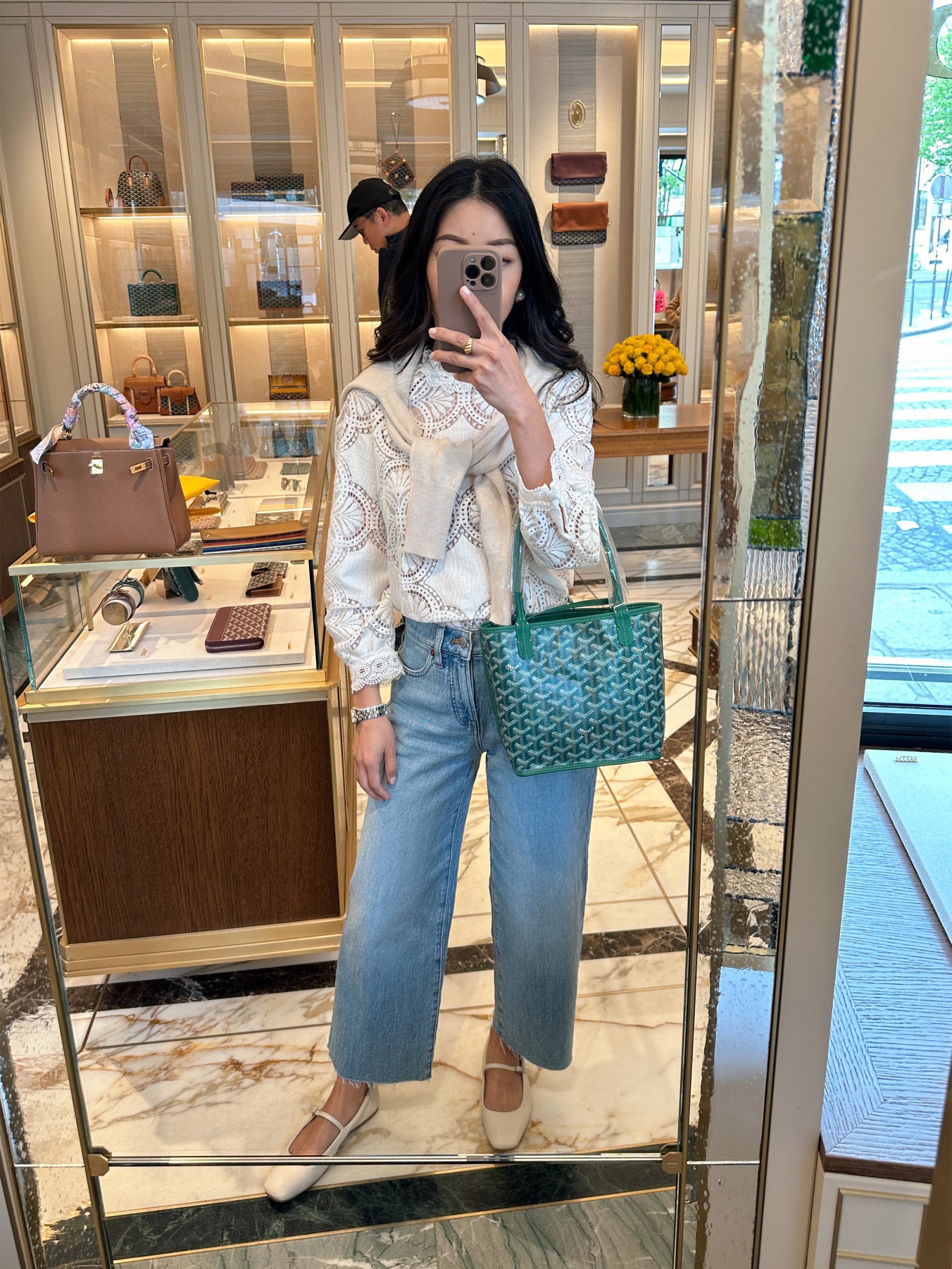 Belanja desainer di Paris + perbedaan harga

 – Beragampengetahuan
