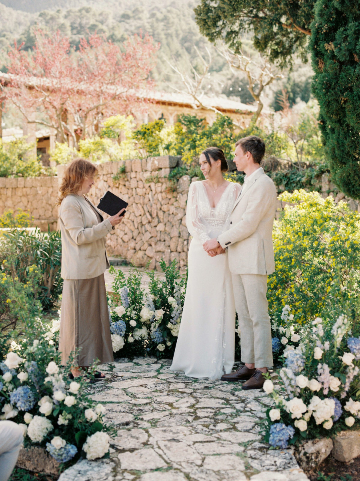 Kami merayakan keakraban dan keindahan pemandangan paling terkenal di Mallorca

 – Beragampengetahuan