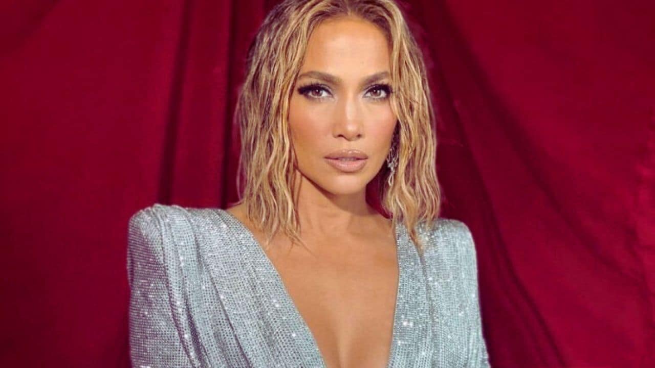 Jennifer Lopez berbagi pesan ‘kemenangan’ yang berani dan kemunduran telanjang di tengah spekulasi perceraian Ben Affleck

 – Beragampengetahuan
