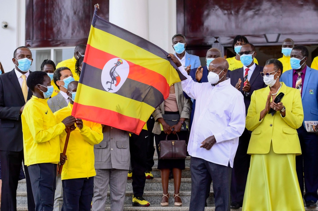 Presiden Museveni dan Ibu Negara mengibarkan bendera untuk Tim Uganda pada Olimpiade Musim Panas 2024 di Paris

 – Beragampengetahuan