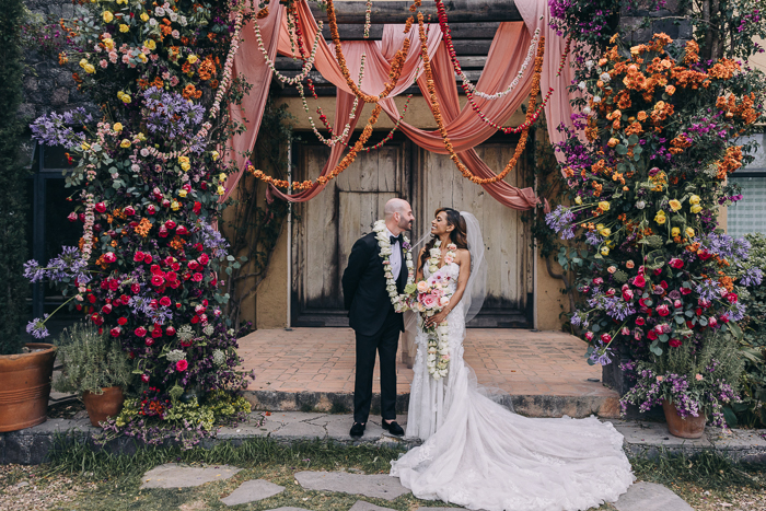 Pernikahan Casa Adela kali ini penuh warna

 – Beragampengetahuan