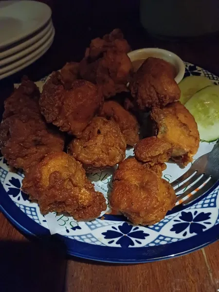 Ayam goreng di restoran Kabsat