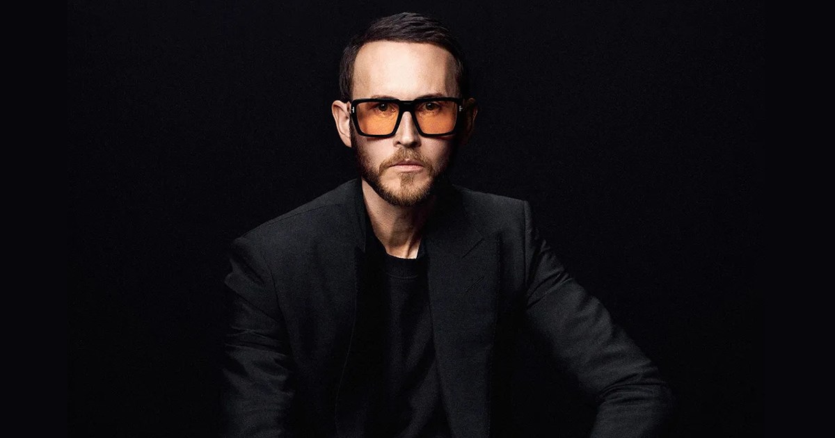 Peter Hawkings meninggalkan Tom Ford

 – Beragampengetahuan