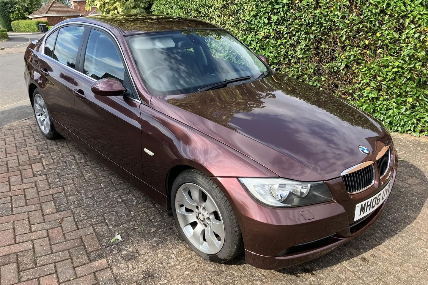 BMW 330i (E90) |. Gudang Minggu Ini

 – Beragampengetahuan