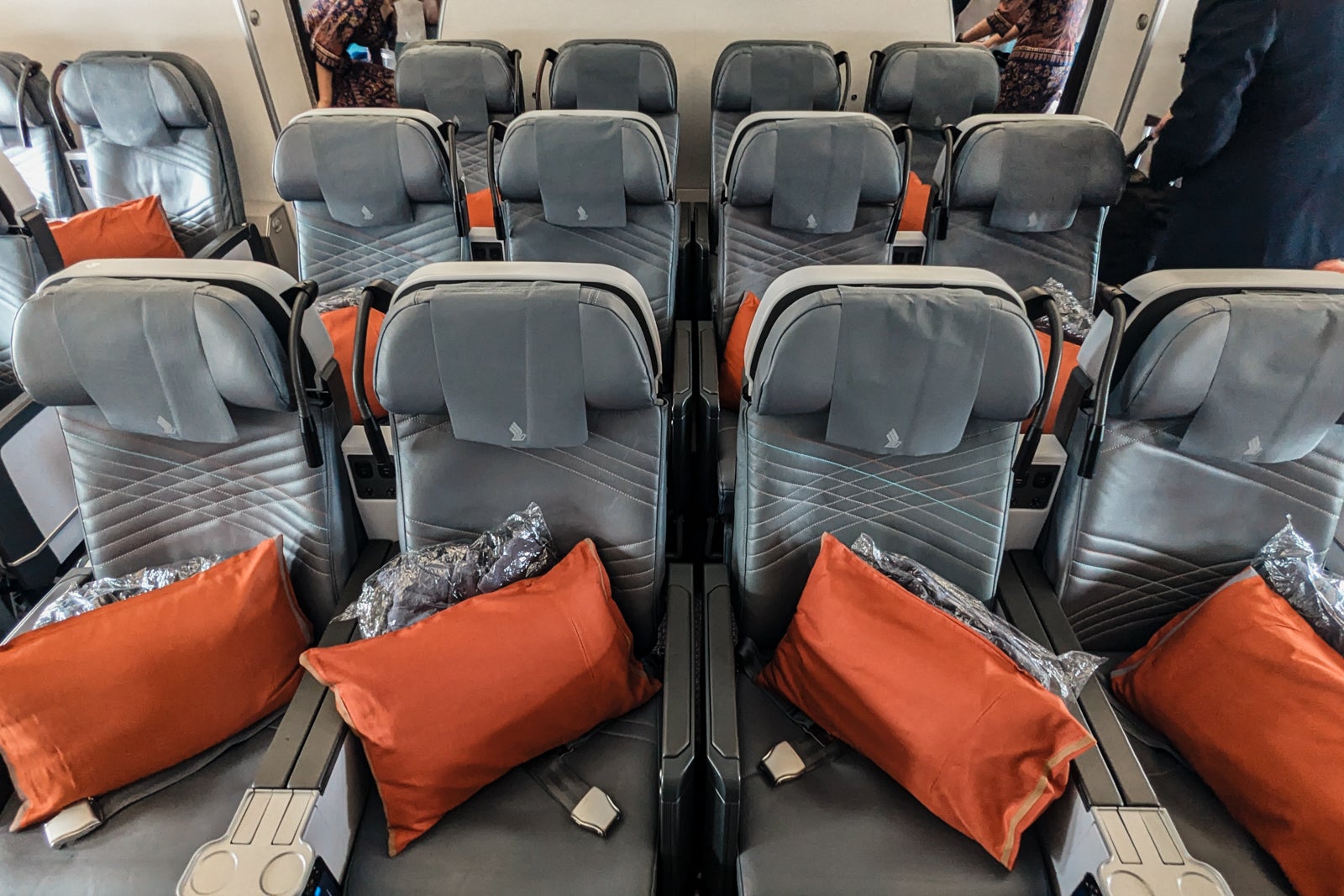 Is Singapore Airlines premium economy worth it on the Airbus A350? – Beragampengetahuan