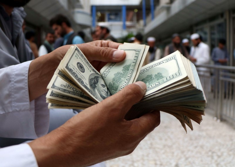 Dolar melemah karena data menunjukkan perlambatan ekonomi; pound melemah Oleh beragampengetahuan.com

 – Beragampengetahuan