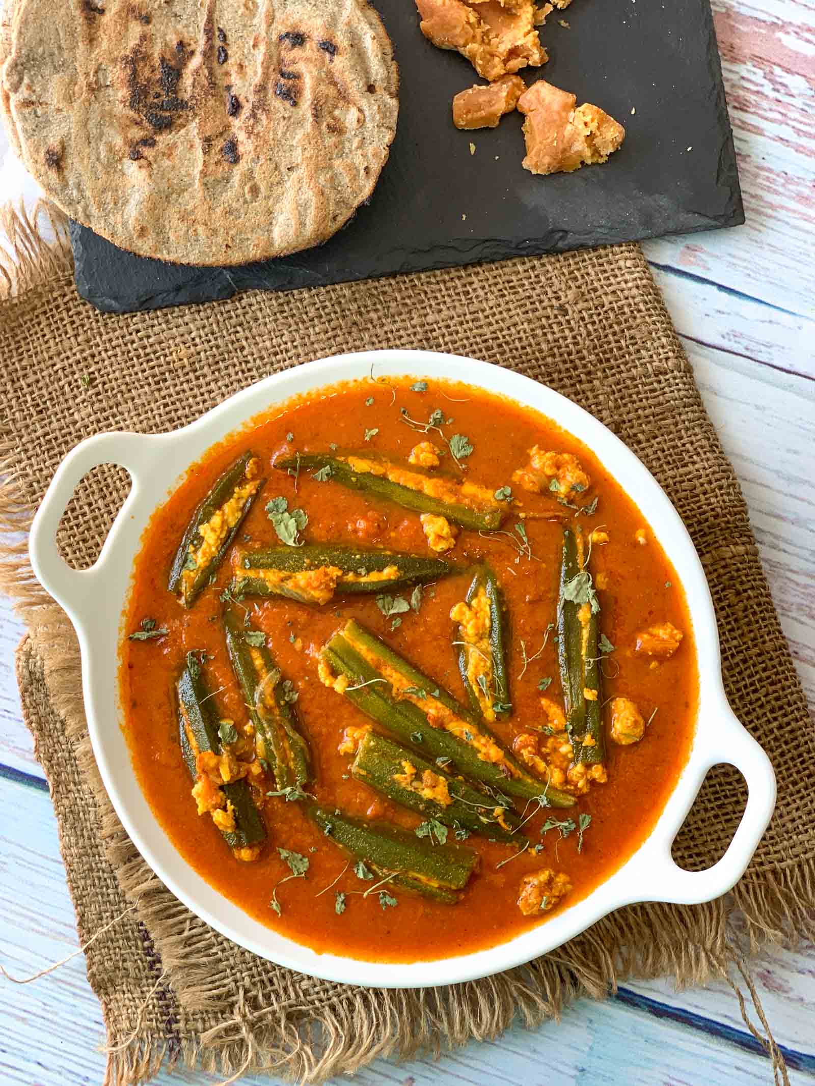 Paneer Isi Bhindi dengan Saus Ajwain diikuti dengan Kuah yang dibuat oleh Archana Kitchen

 – Beragampengetahuan