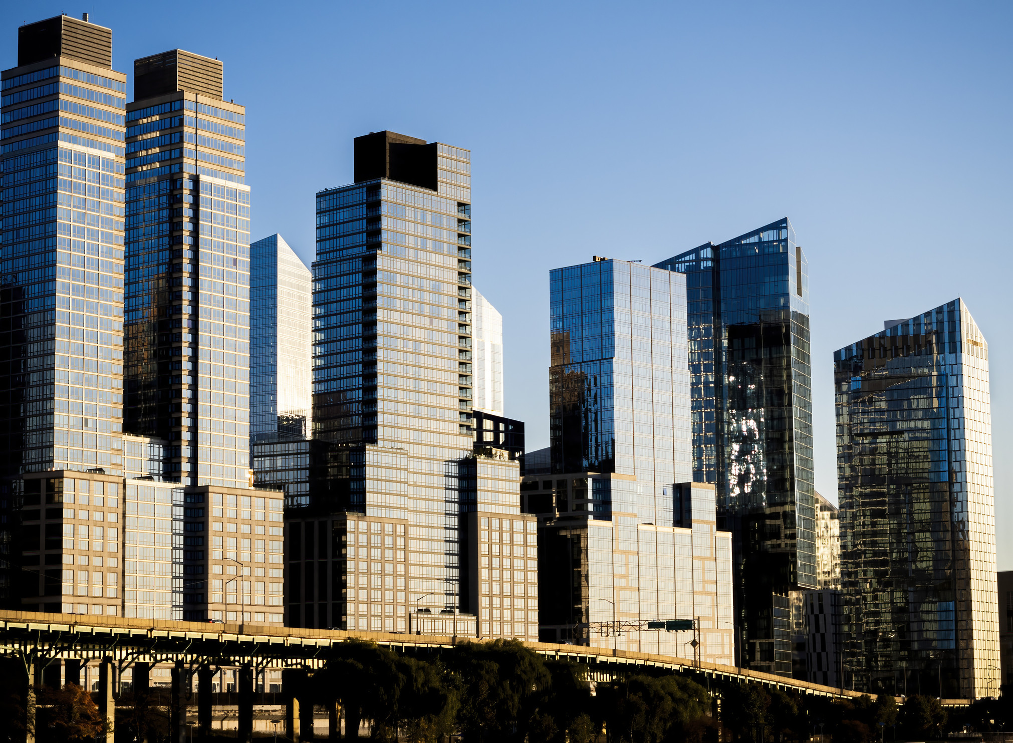 Penduduk New Jersey, Kalifornia membeli real estate di Kota New York karena permintaan internasional merosot

 – Beragampengetahuan