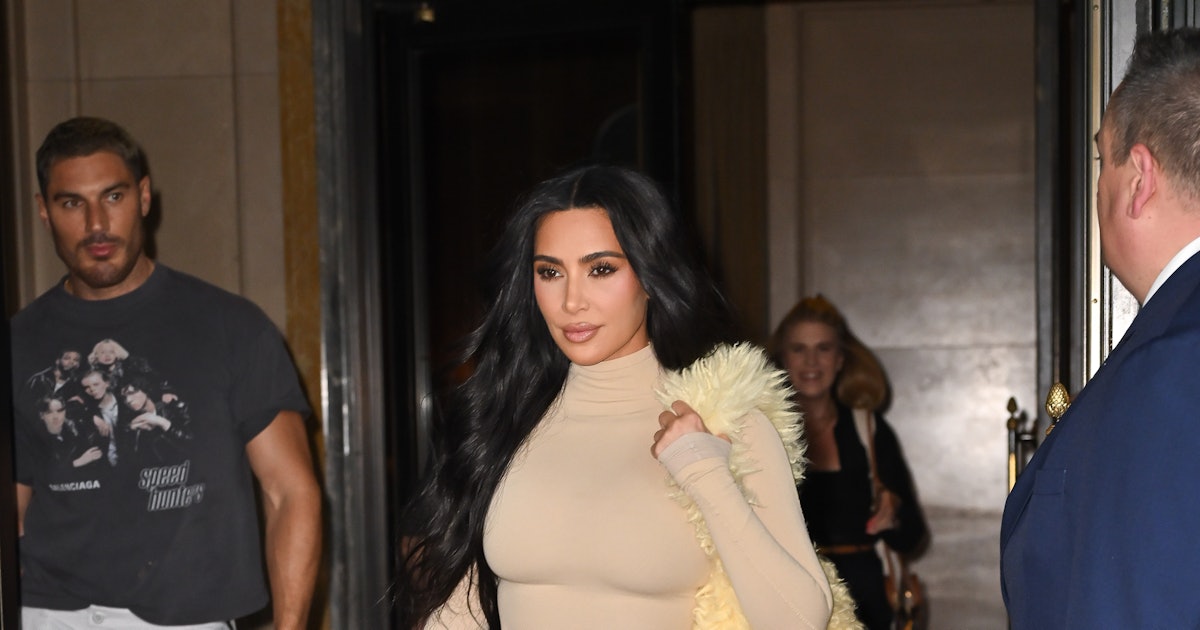 Gaun backless ketat Kim Kardashian merevolusi cara berpakaian DC

 – Beragampengetahuan