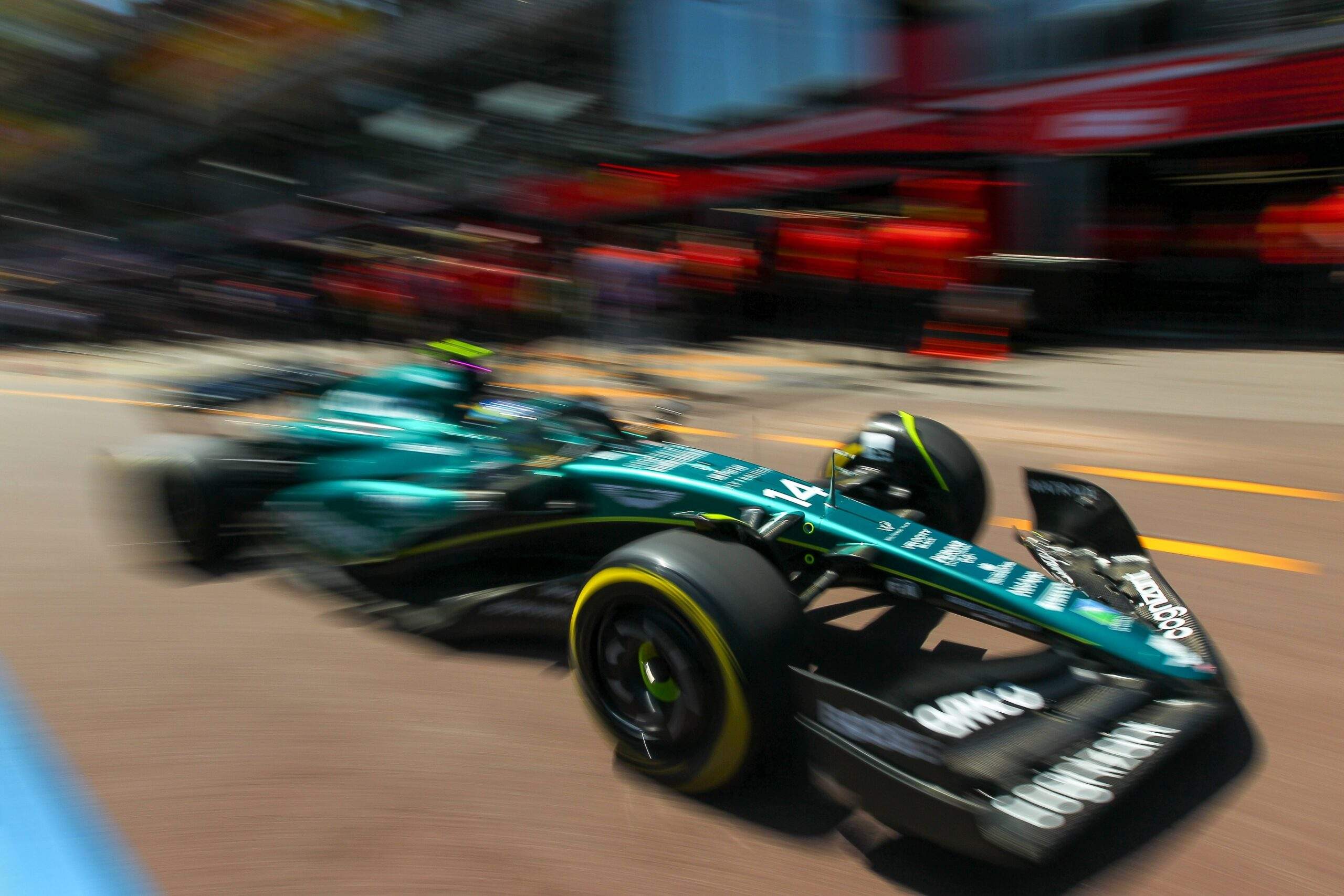 Mobil Formula Satu terhenti saat menuju garis finis

 – Beragampengetahuan