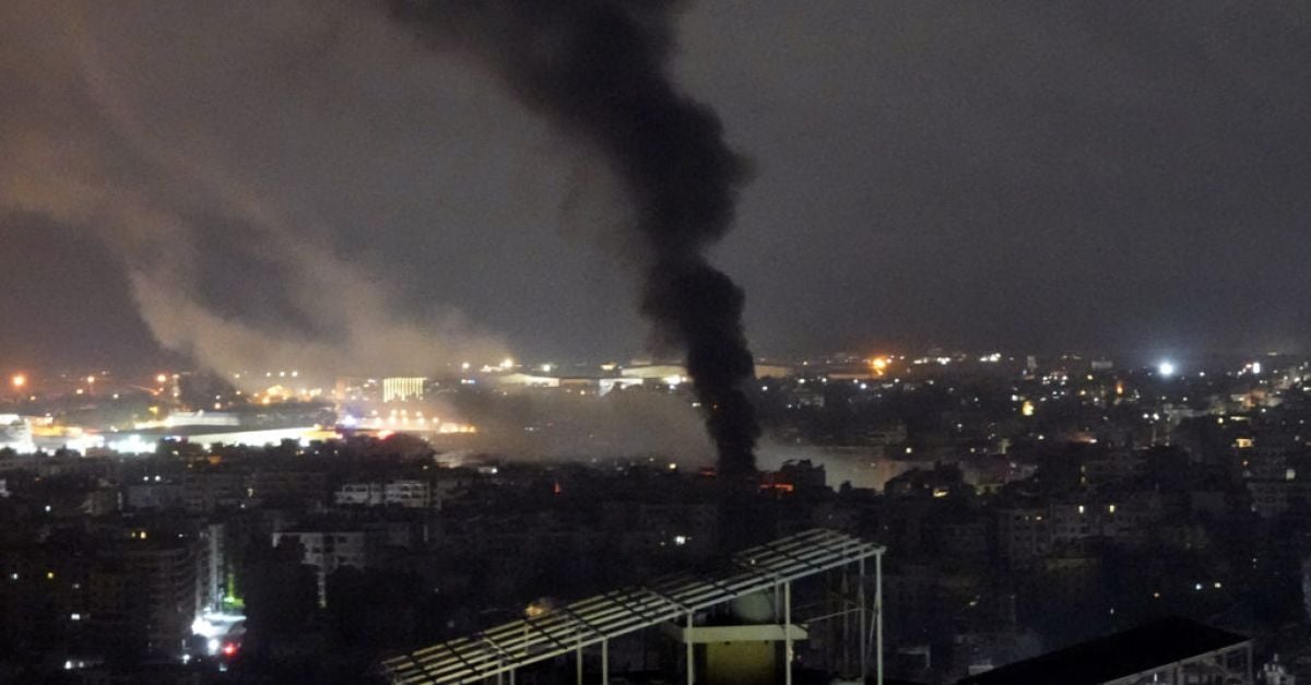 Israel melakukan pemboman besar-besaran terhadap markas Hizbullah, menargetkan pemimpin kelompok militan

 – Beragampengetahuan