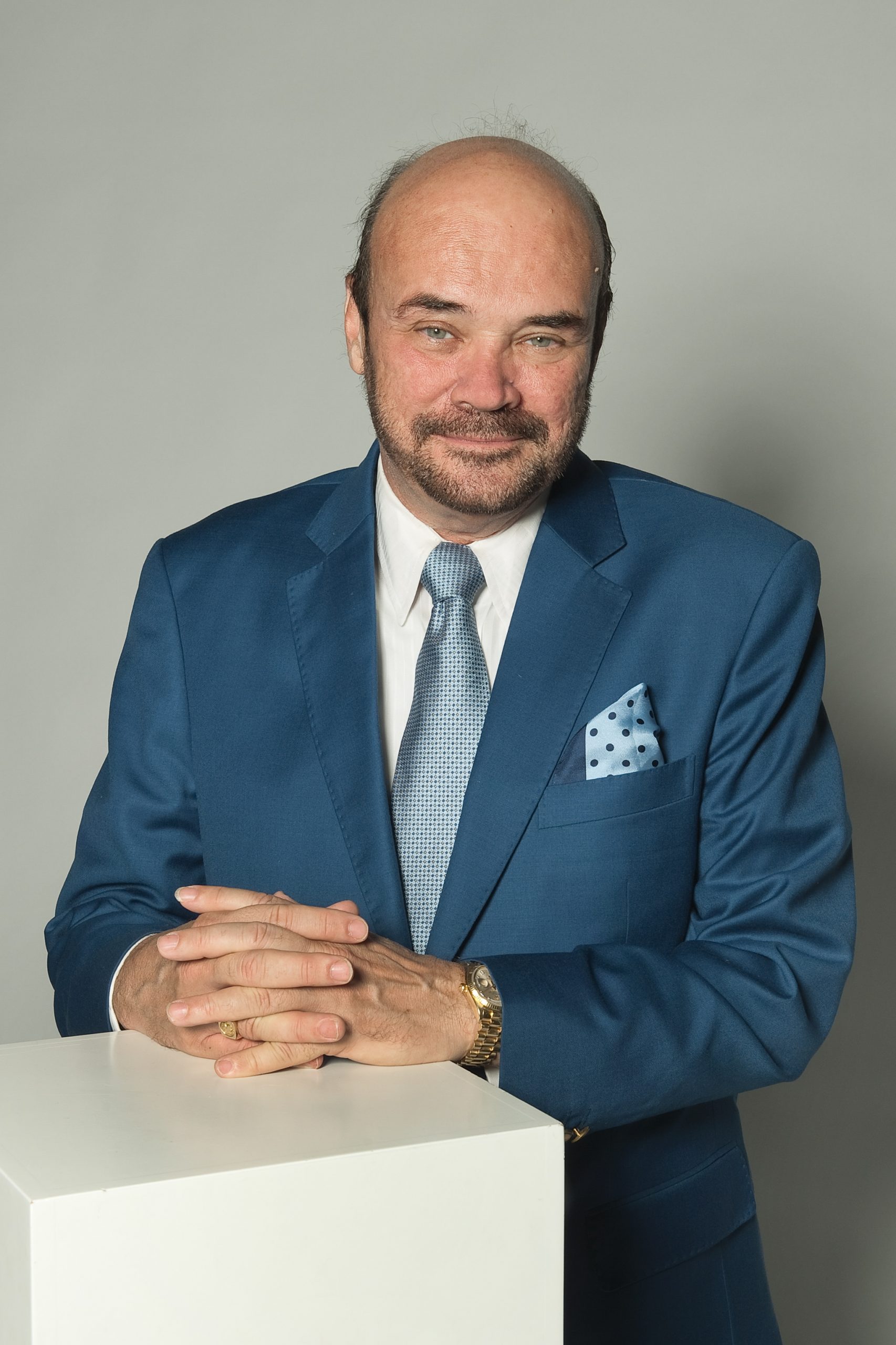 Wawancara Kesadaran Finansial dengan Martin Armstrong: Siklus Perang, Trump vs. Trump, Harris vs. Stagflasi

 – Beragampengetahuan