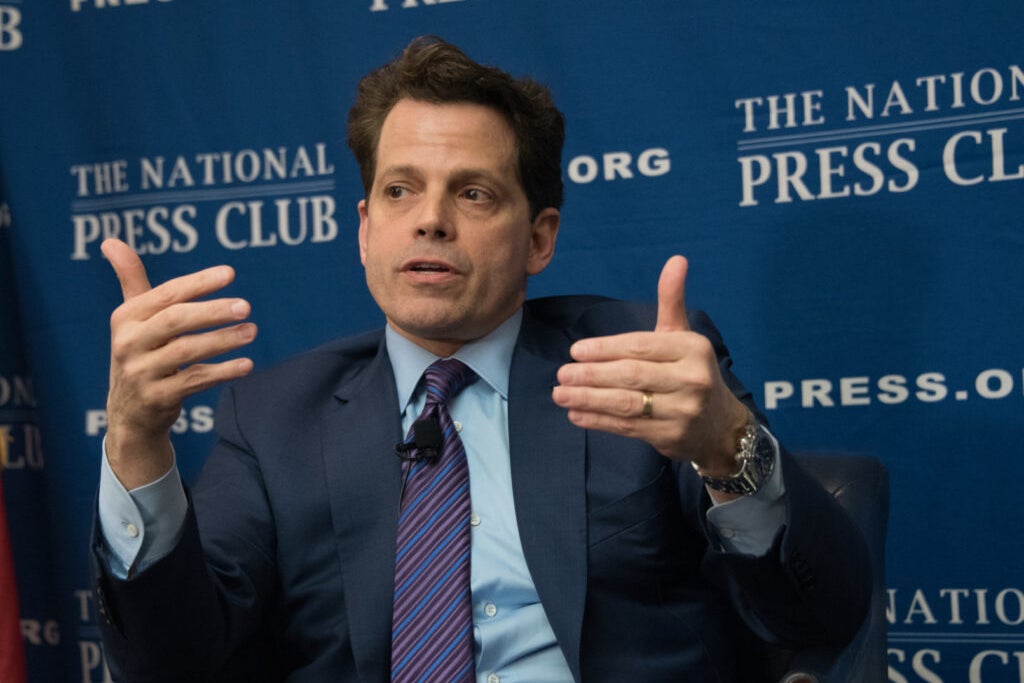 Scaramucci: Donald Trump adalah “satu tim” dan Kamala Harris “melakukan pekerjaan luar biasa”

 – Beragampengetahuan