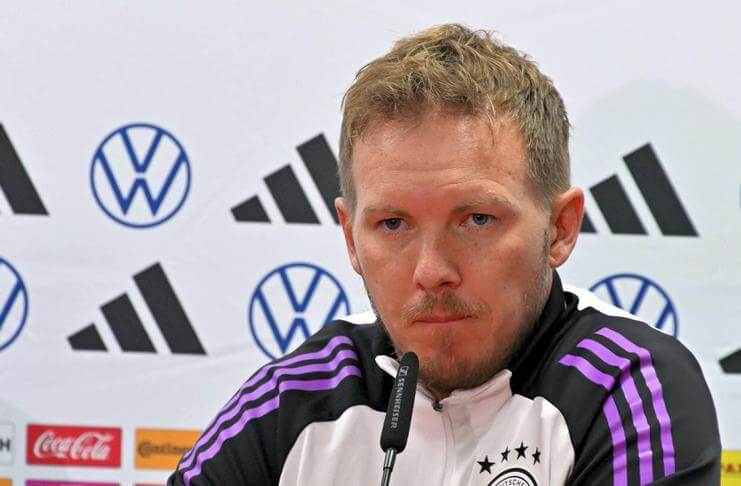 Julian Nagelsmann memperingatkan Bernd Leno

 – Beragampengetahuan