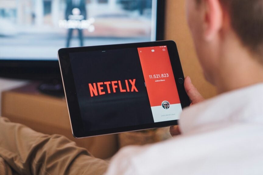 Ted Sarandos dari Netflix mengecilkan kekhawatiran mengenai meningkatnya pangsa konsumsi TV di YouTube: ‘Kami adalah rumah bagi para pendongeng terbaik’ – Alphabet (NASDAQ:GOOG), Alphabet (NASDAQ:GOOGL)

 – Beragampengetahuan