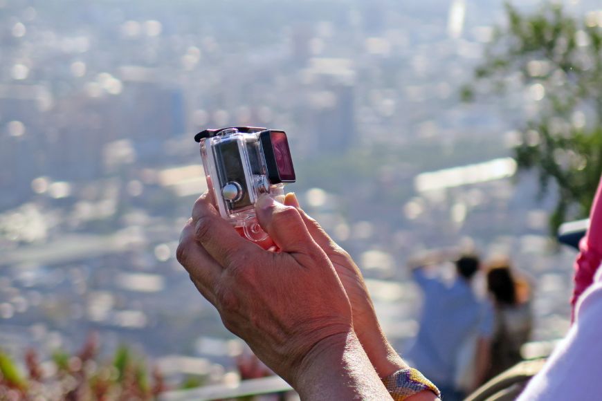 GoPro vs. DSLR: 8

 – Beragampengetahuan