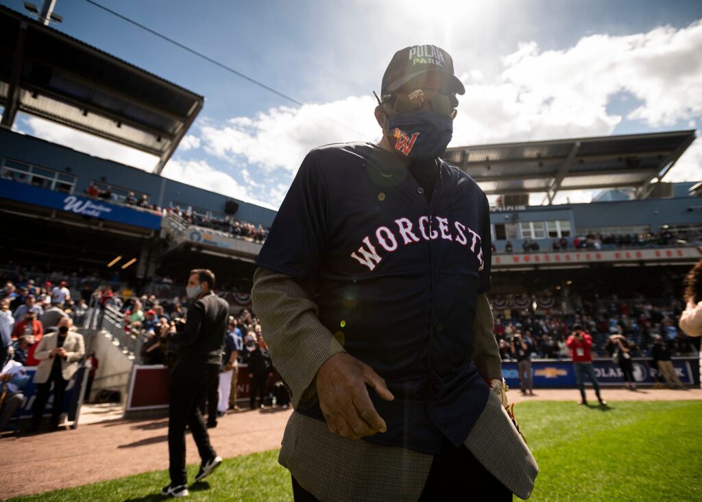 Luis Tiant meninggal – rumor perdagangan beragampengetahuan.

 – Beragampengetahuan