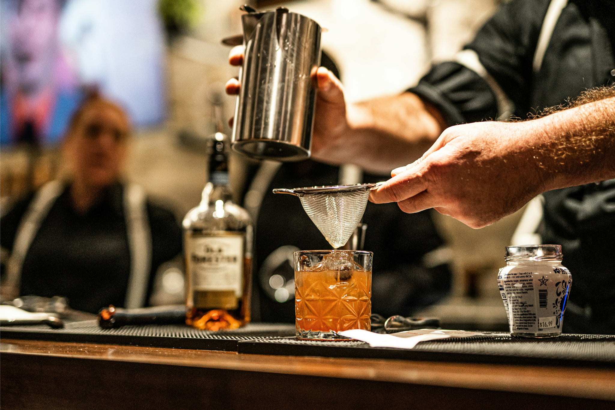 Bartending Bepergian: Pro dan Kontra

 – Beragampengetahuan
