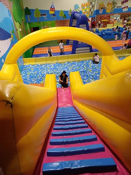 Giant slide at Kidzooona Robinsons Galleria