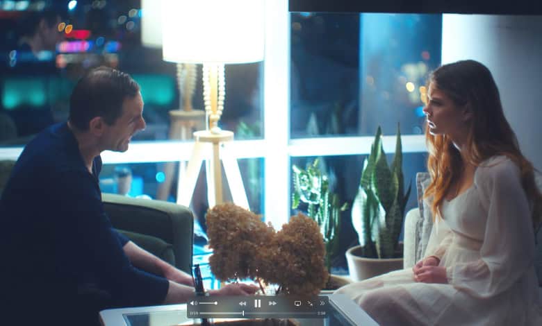 ‘Bound by Love’ mengeksplorasi romansa di era digital

 – Beragampengetahuan