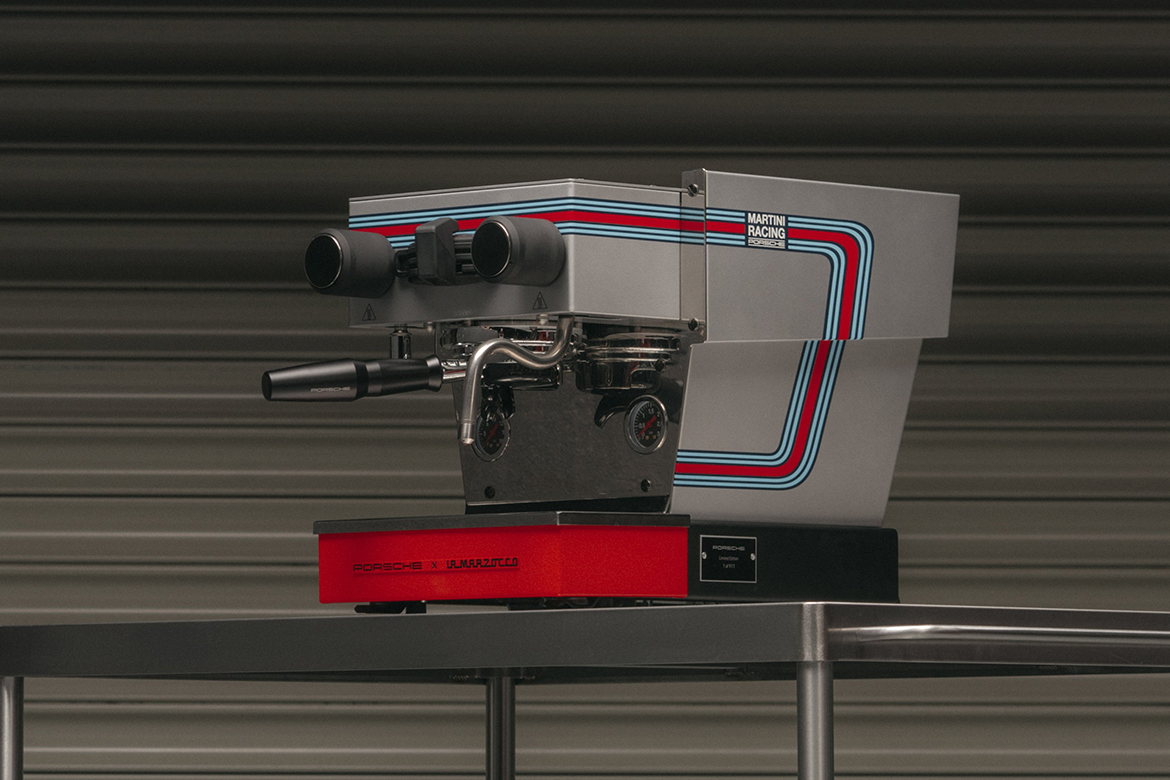 La Marzocco bekerja sama dengan Porsche meluncurkan dua mesin pembuat kopi Micra Espresso baru bergaya sporty

 – Beragampengetahuan