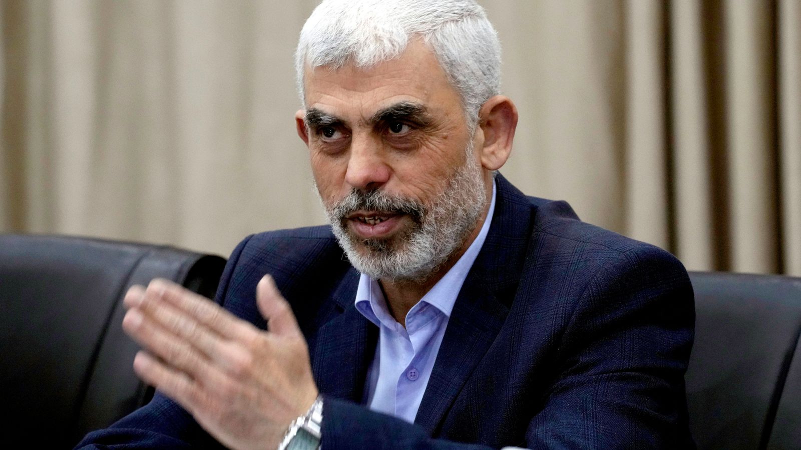 Militer Israel mengatakan sedang ‘memeriksa kemungkinan’ pembunuhan pemimpin Hamas Yahya Sinwar World News

 – Beragampengetahuan