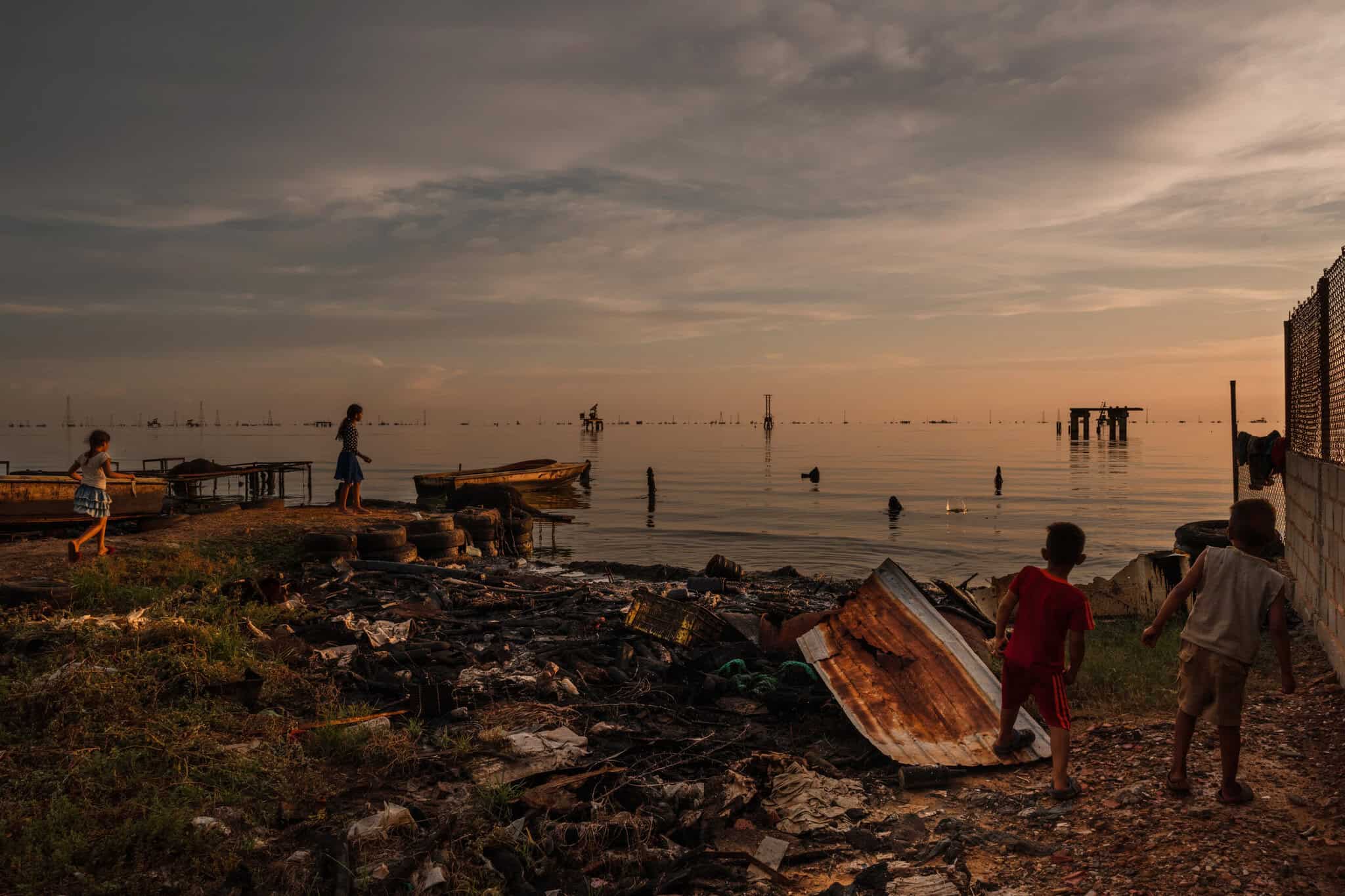 Paradoks negara minyak Venezuela: tenggelam dalam minyak?

 – Beragampengetahuan