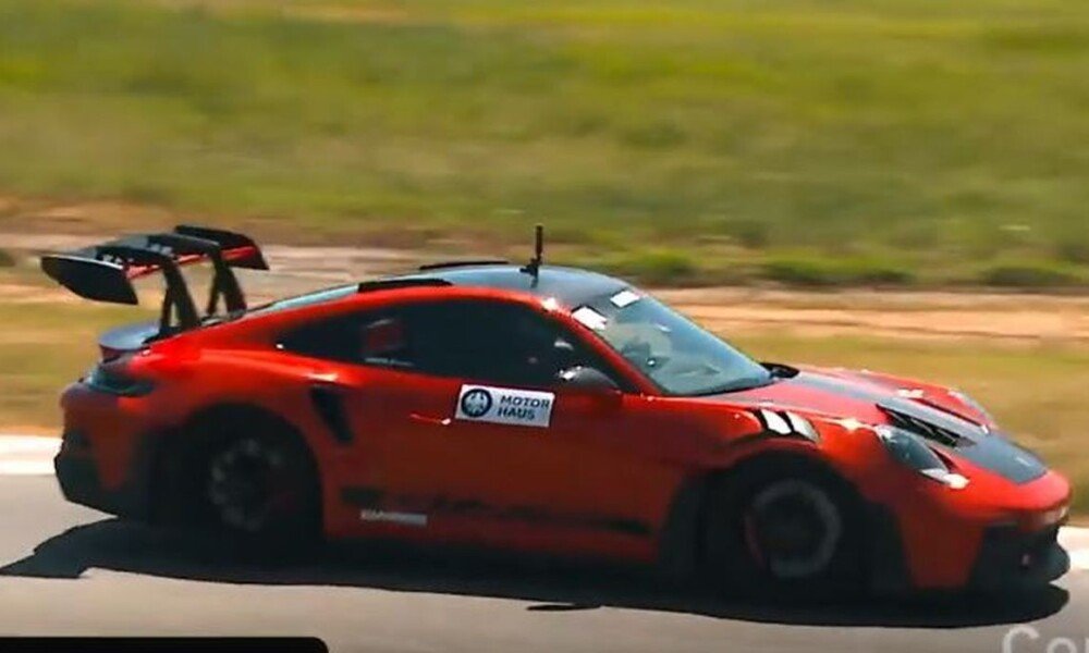 Pembalap berusia 28 tahun tewas dalam kecelakaan Porsche 911 GT3 RS

 – Beragampengetahuan