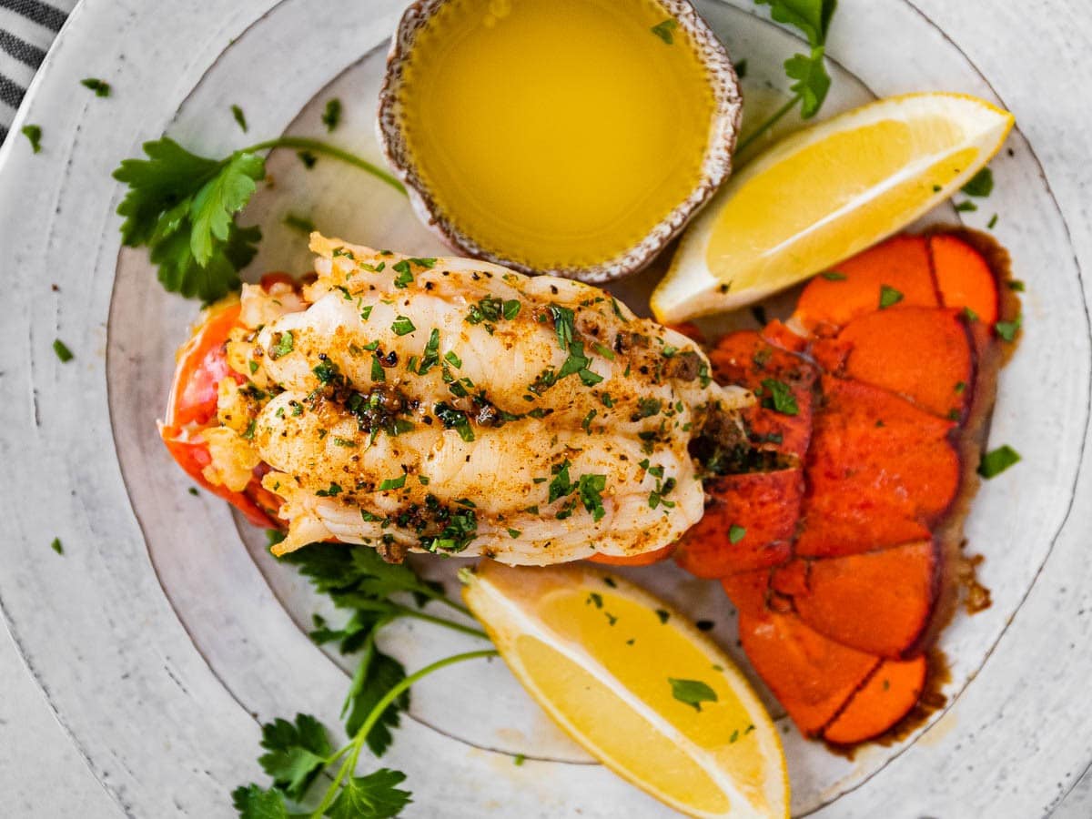 Buat ekor lobster yang terakhir – Makan siang, lalu meja

 – Beragampengetahuan