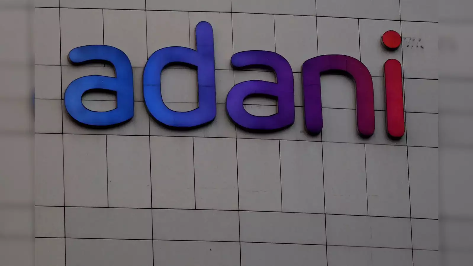 Adani Group menggugat kerugian perdagangan lebih dari $2 miliar

 – Beragampengetahuan