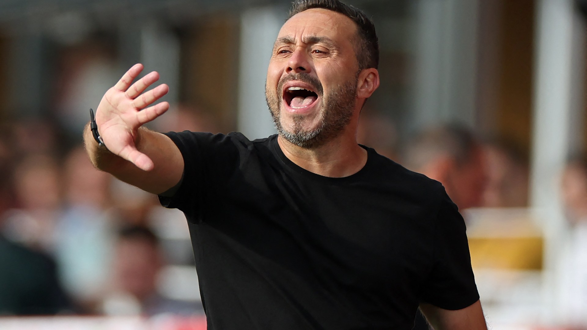 Roberto De Zerbi ‘menunjukkan tawaran kontraknya kepada Man United kepada pemain Marseille’ dalam pembicaraan tim yang aneh

 – Beragampengetahuan