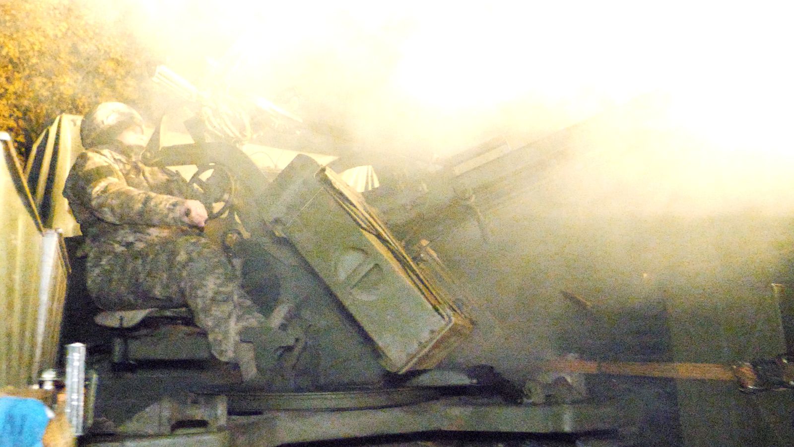 Pasukan pertahanan udara Ukraina mencoba menembak jatuh drone Rusia di Sumy, menurut nomor rekor World News

 – Beragampengetahuan