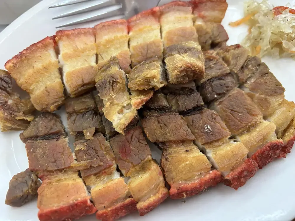 Lechon Kawali di Restoran Dory