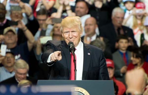 S&P 500 mencapai rekor tertinggi meskipun ada ancaman tarif dari Trump. 6500 di akhir tahun?

 – Beragampengetahuan