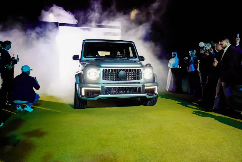 HOF memperkenalkan Mercedes G-Class 300km/jam sebagai penghormatan kepada Lewis Hamilton

 – Beragampengetahuan