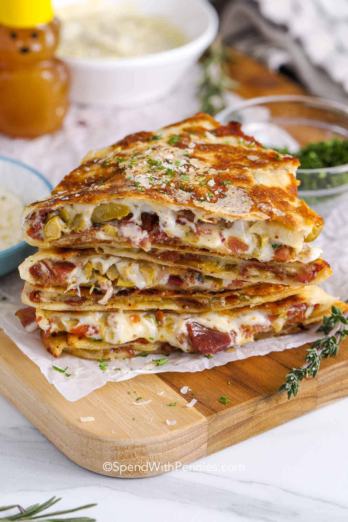 Charcuterie Quesadilla – Mande Cum Uang

 – Beragampengetahuan