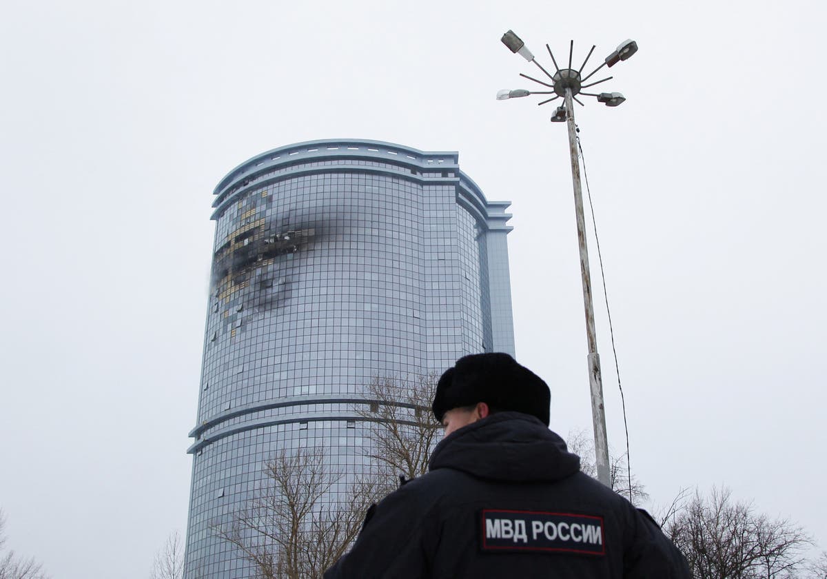 Berita terkini perang Ukraina-Rusia: Kiev menghantam gedung pencakar langit Rusia dalam serangan drone besar-besaran 1.000 km dari garis depan

 – Beragampengetahuan